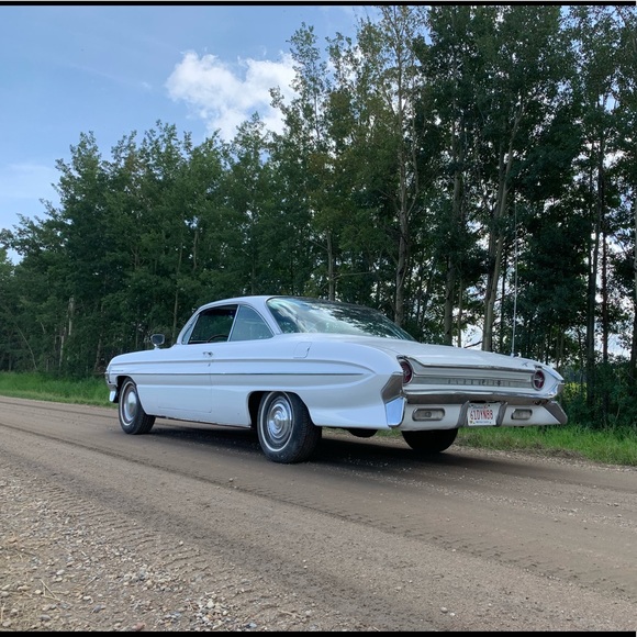 Meet your Posher, Debbie - Picture 1 of 1